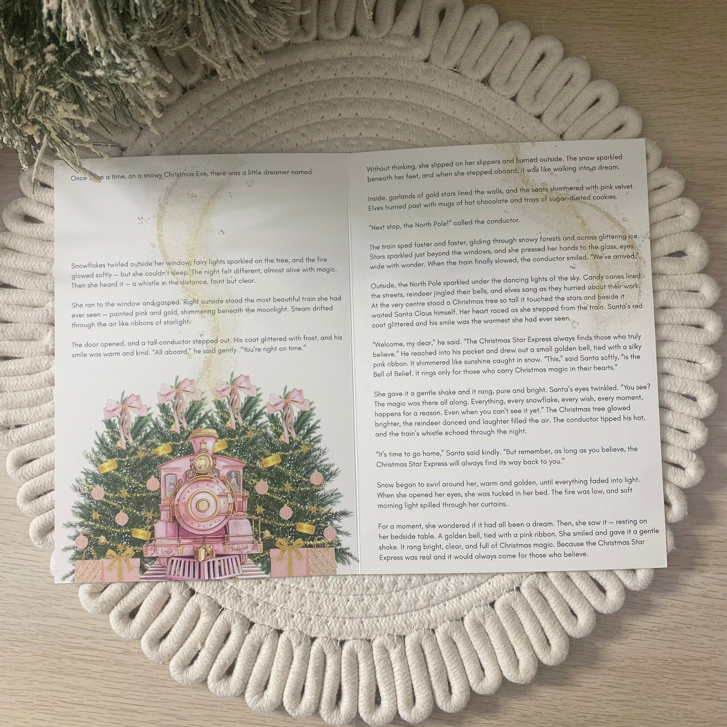 A Magical Christmas Eve Story Booklet - Pink